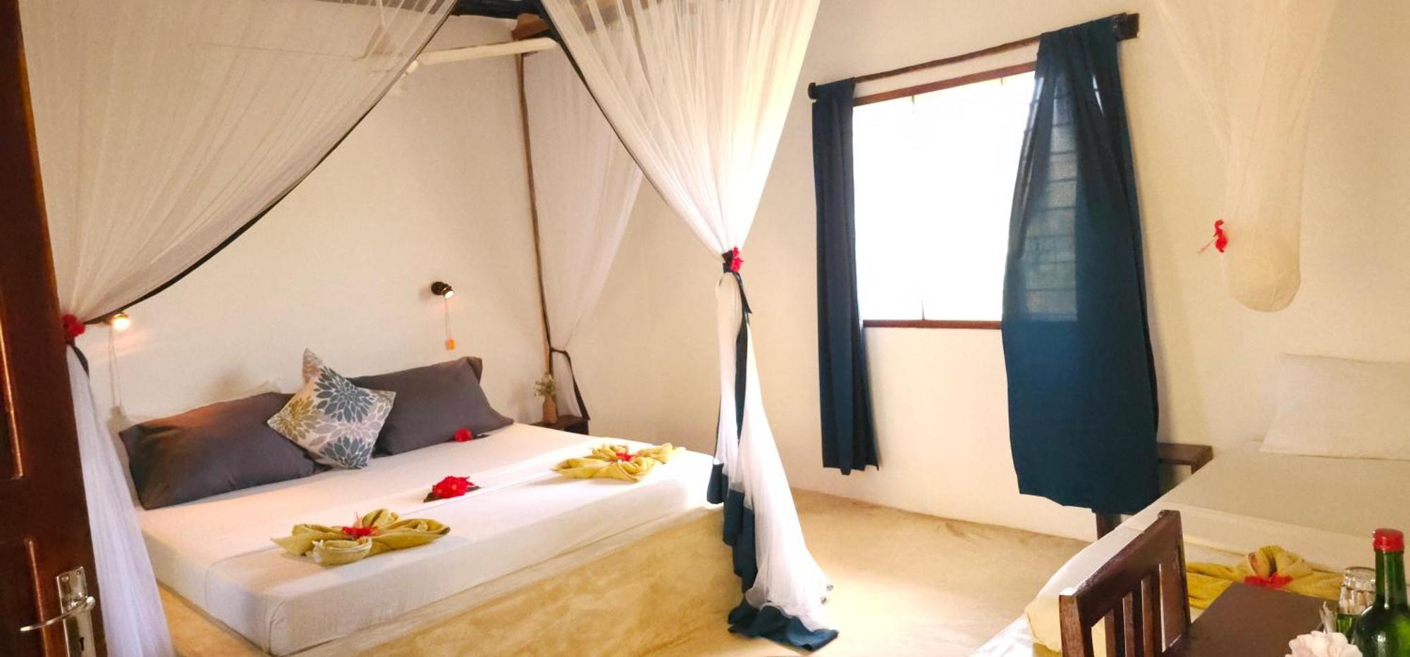 Red Monkey Beach Lodge Джамбиани Екстериор снимка
