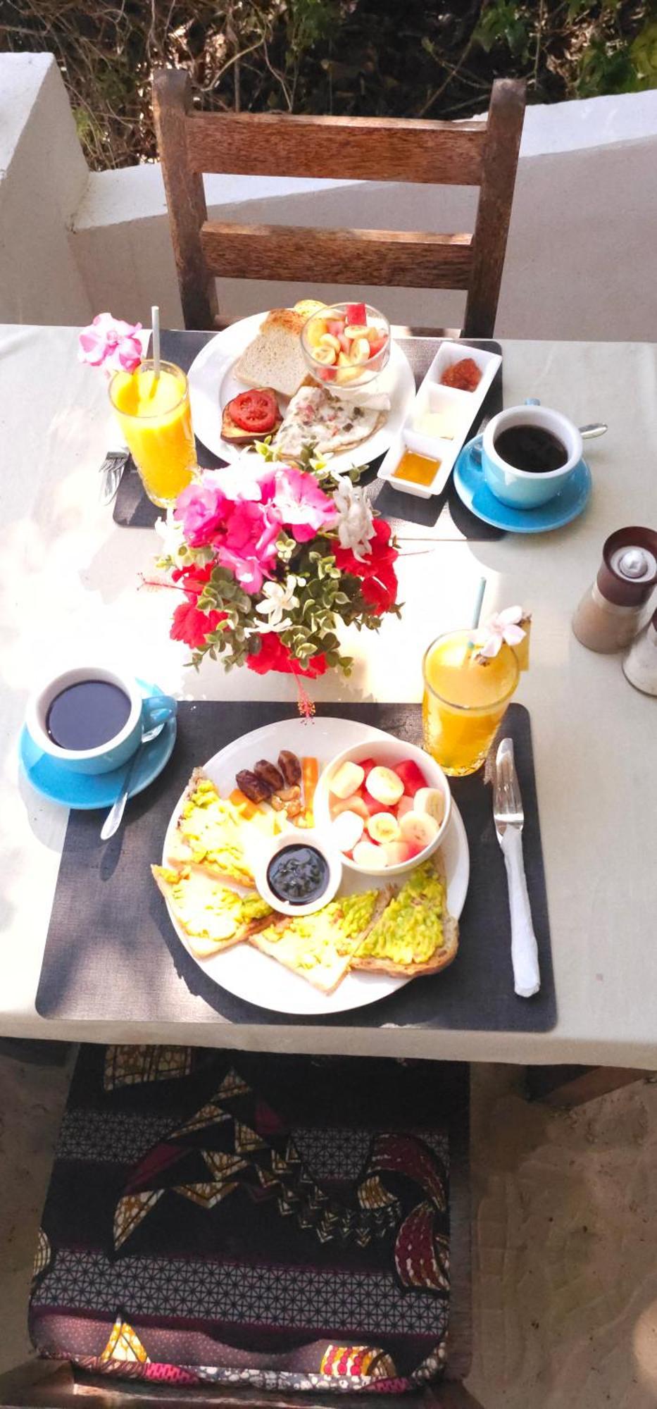 Red Monkey Beach Lodge Джамбиани Екстериор снимка